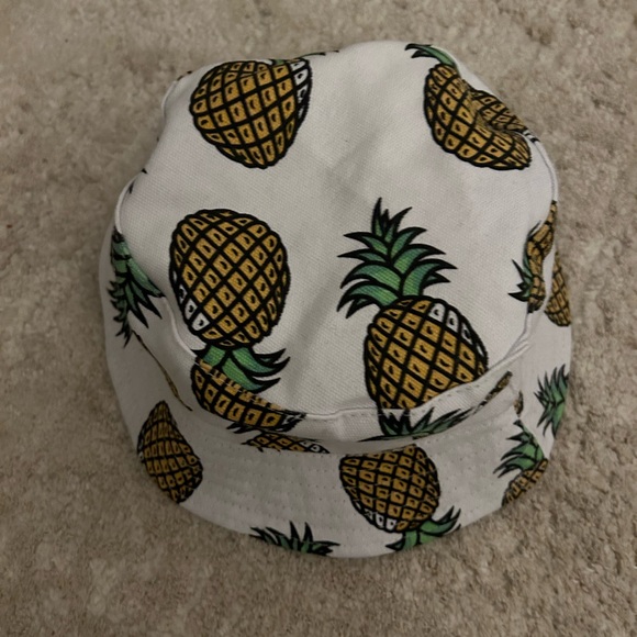 Pineapple reversible bucket hat - Picture 2 of 3